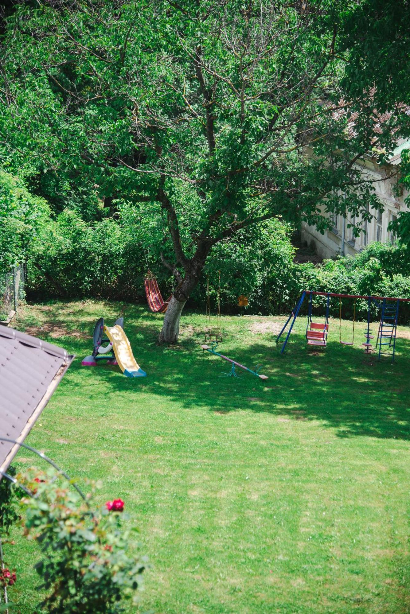 Apartmani Maslacak Vrdnik Luaran gambar